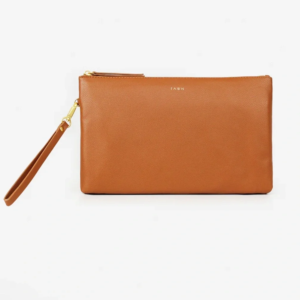 NWT Fawn Design “The Changing Clutch - Brown”